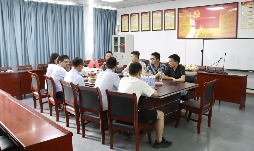 廈大信息學院水聲通信團隊來大禹電子洽談合作.jpg