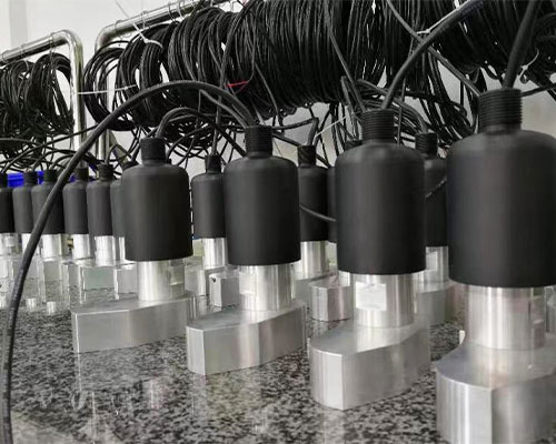 鐵規檢測換能器